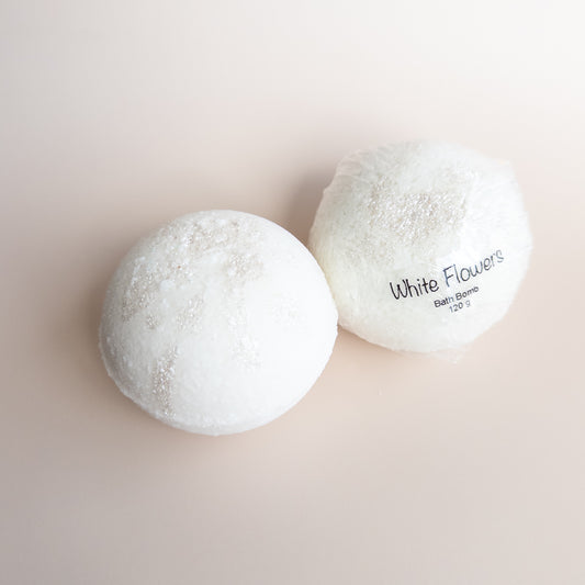 White Flowers Bath Bomb