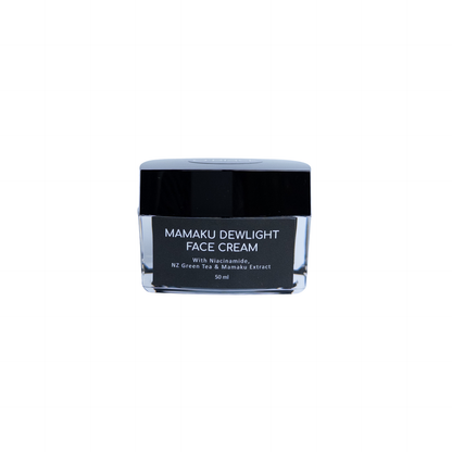Face cream with niacinamide, NZ green tea, mamaku black fern for hydrated and smooth skin