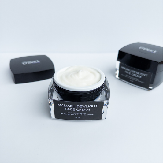 Moisturising face cream with niacinamide and New Zealand extracts green tea mamaku